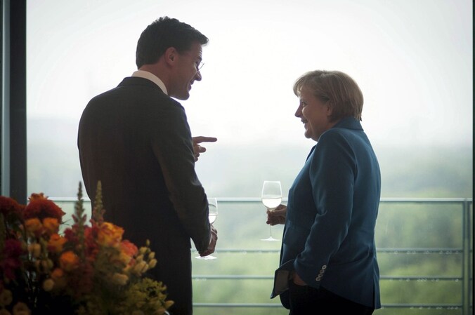 Mark Rutte en Angela Merkel.