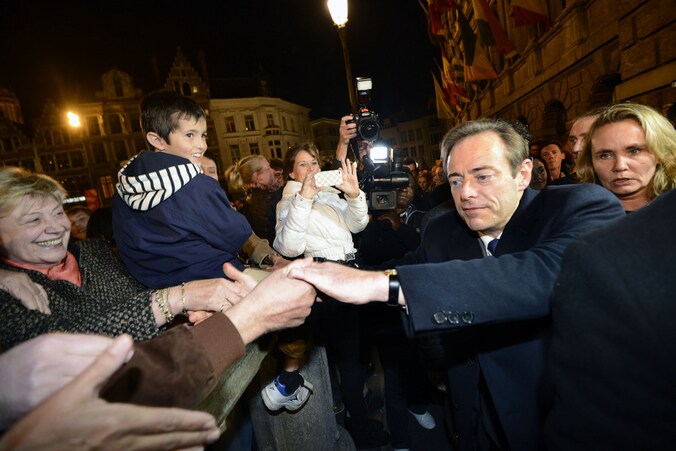 Bart De Wever op zegetocht door "zijn" Antwerpen.