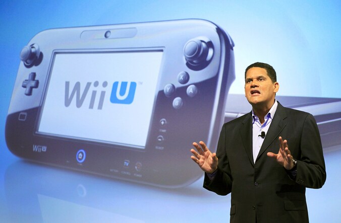 Reggie Fils-Aime stelt de Wii U voor.