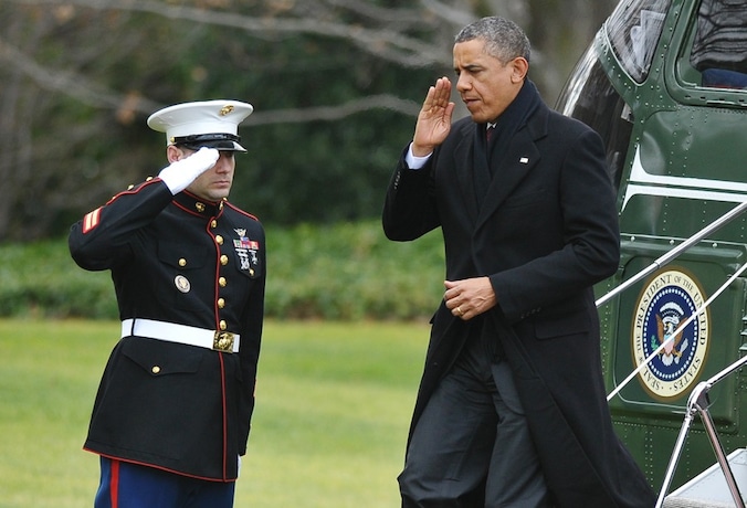 President Barack Obama zag zich gedwongen vroeger uit verlof terug te keren om de 'fiscal cliff' te bedwingen.