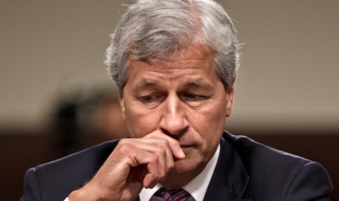 Over 2012 zal Jamie Dimon 'slechts' 11,5 miljoen dollar loon van de bank krijgen.