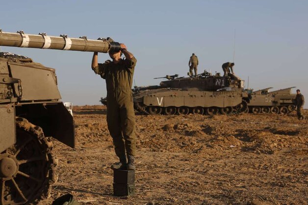 Israëlische tanks nabij de grens met Gaza.