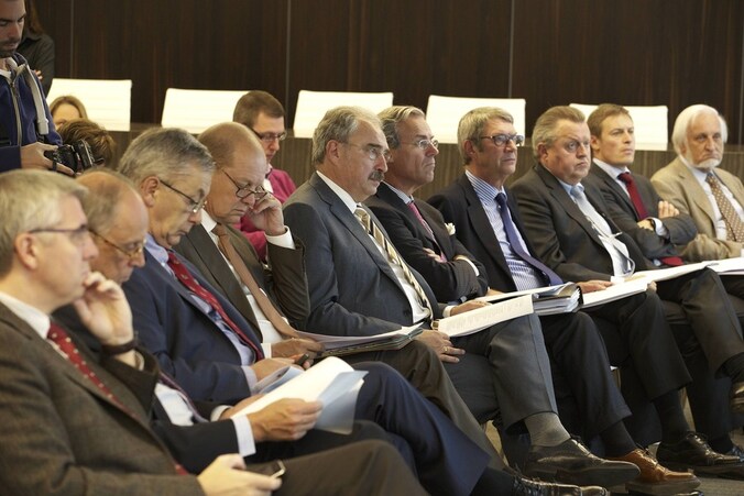 Pieter Timmermans (VBO), Vincent Reuter (UWE) Philippe Godfroid (UCM), Jo Libeer (VOKA), Flor Joosen (UNIZO), Jean Pierre Delwart, Jean Claude Daoust, Piet Vanthemsche (Boerenbond), Karel Van Eetvelt (UNIZO) en Jan Peers (VGV).