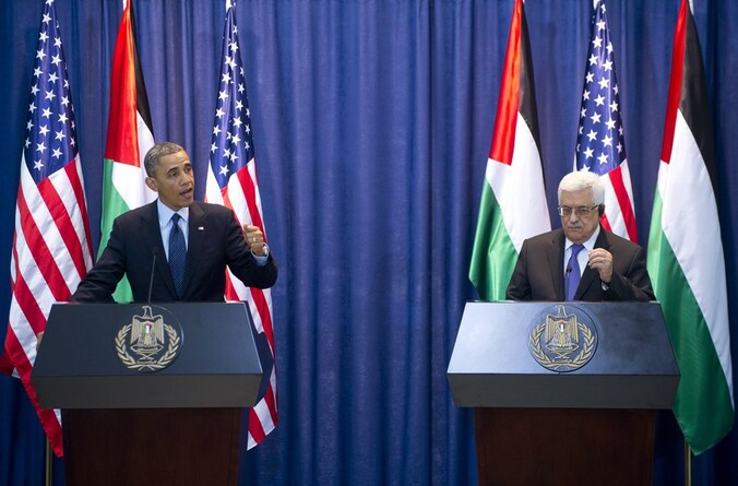 De Amerikaanse president Barack Obama (L) met zijn Palestijnse tegenhanger Mahmoed Abbas.