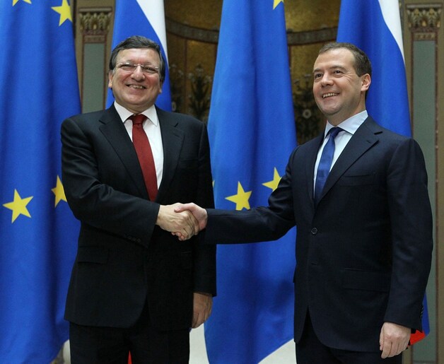 José Manuel Barroso, voorzitter van de Europese Commissie, met Dmitri Medvedev, de Russische eerste minister.