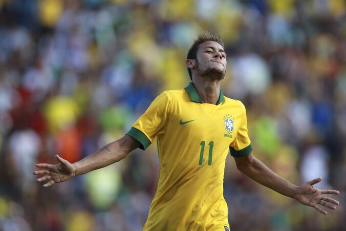 Neymar na een van zijn twee doelpunten.
