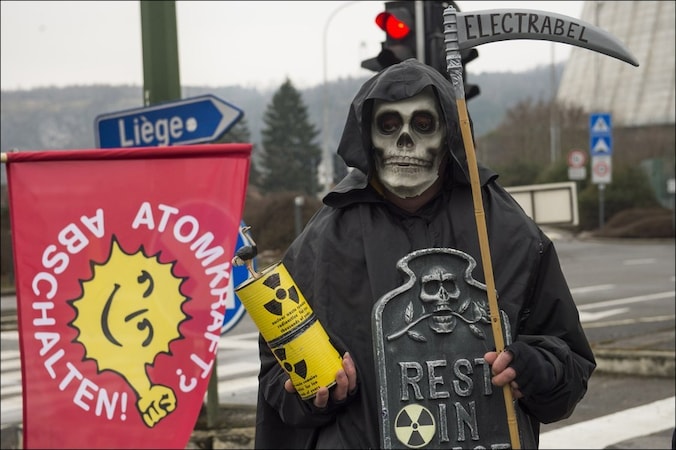 Actievoerders demonstreerden op 10 maart aan de kerncentrale.
