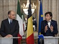 Premier Elio Di Rupo en zijn Italiaanse ambtsgenoot Enrico Letta.
