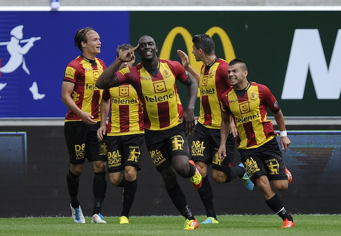 Benjamin Mokulu lukte het eerste doelpunt ooit in de Ghelamco Arena
