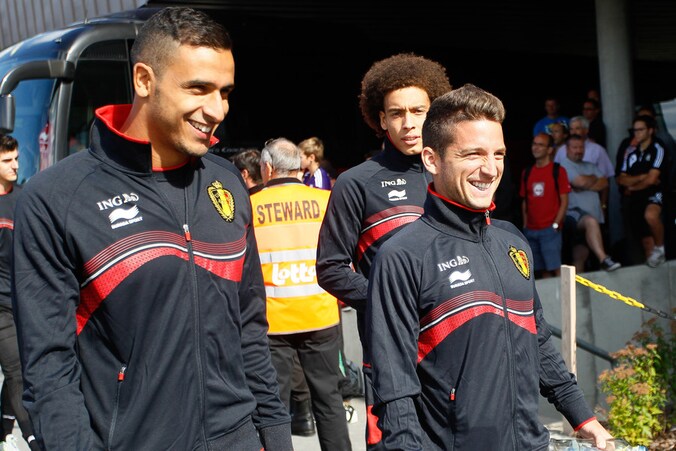 Chadli (links) naast Witsel en Mertens.