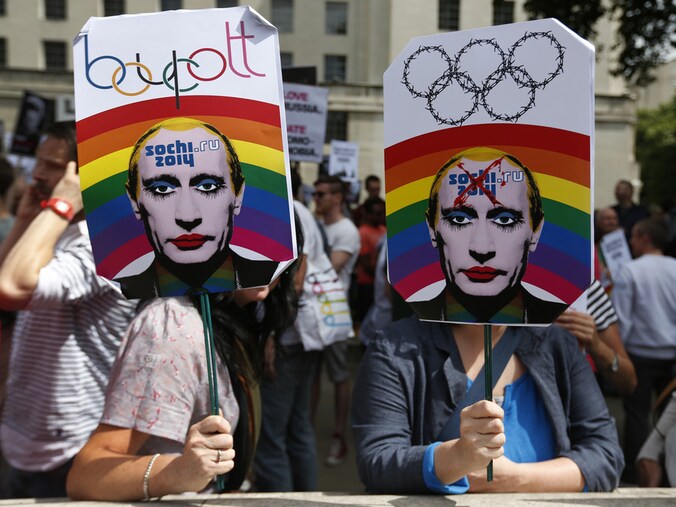 Activisten roepen op tot een boycott van de Olympische Spelen in Sotsji. Ze nemen het premier Poetin kwalijk geen andere dan 'niet-traditionele' seksuele voorkeuren te respecteren.