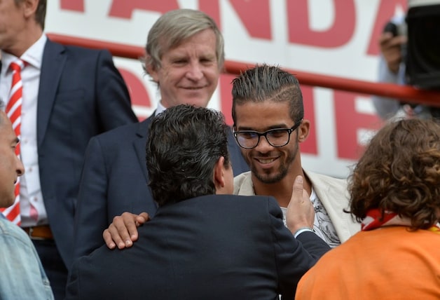 Carcela werd voor de aftrap voorgesteld.