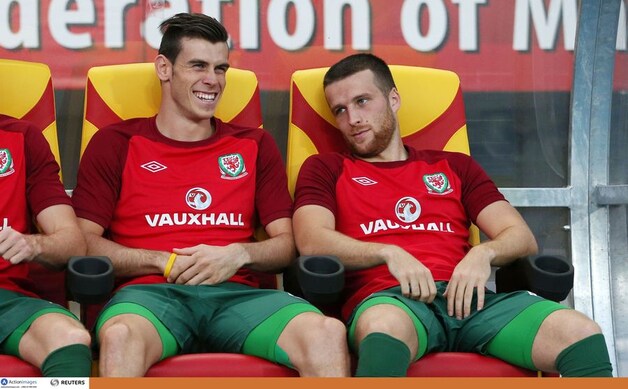 Bale (links) kwam niet van de bank.