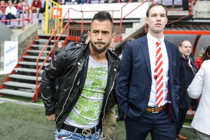 Steven Defour was onlangs nog op bezoek bij Standard in de play-offs