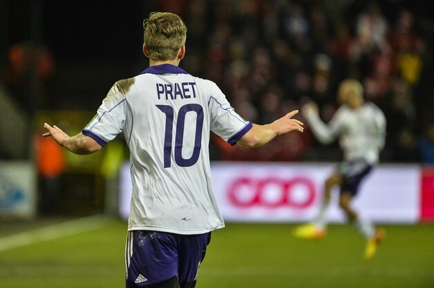 Praet heeft er net 0-1 van gemaakt, Vanden Borre zorgde voor de heerlijke assist.