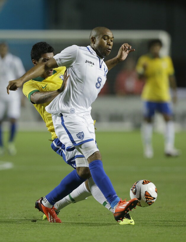 Paulinho zit Palacios op de huid.
