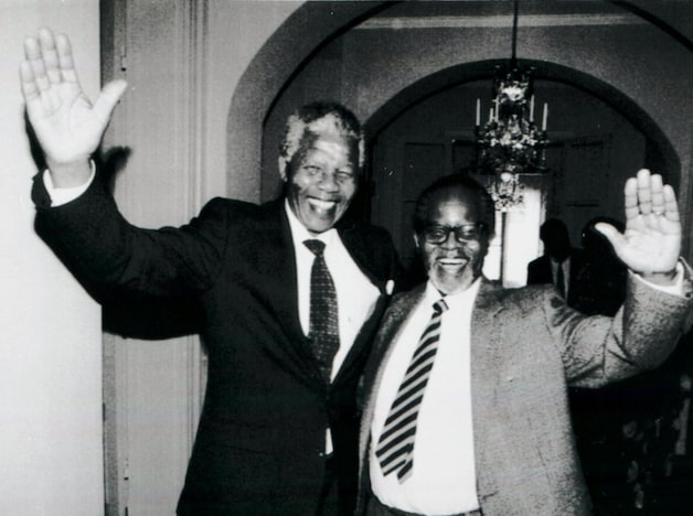 Mandela en vriend van het eerste uur Tambo, in 1990 voor het eerst in 28 jaar nog eens samen.
