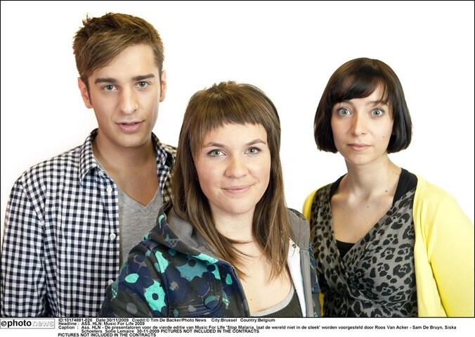 Het trio dat het glazen huis zal betreden.