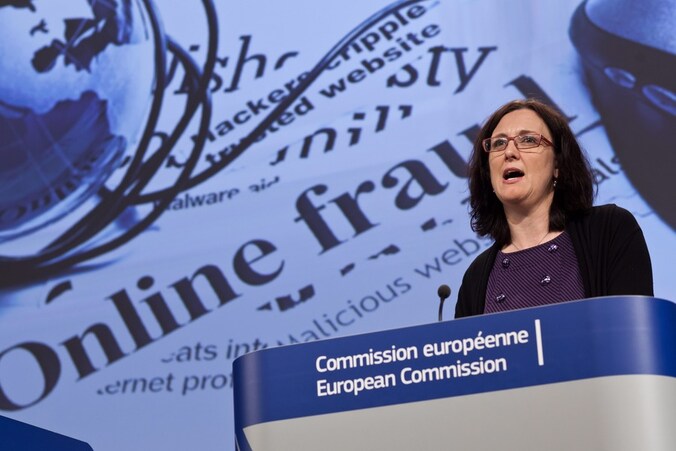 Cecilia Malmström stelde het Centrum tegen Cybercriminaliteit voor.