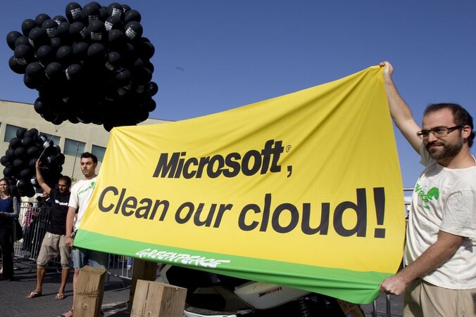 In april kreeg Microsoft nog bezoek van Greenpeace-activisten.