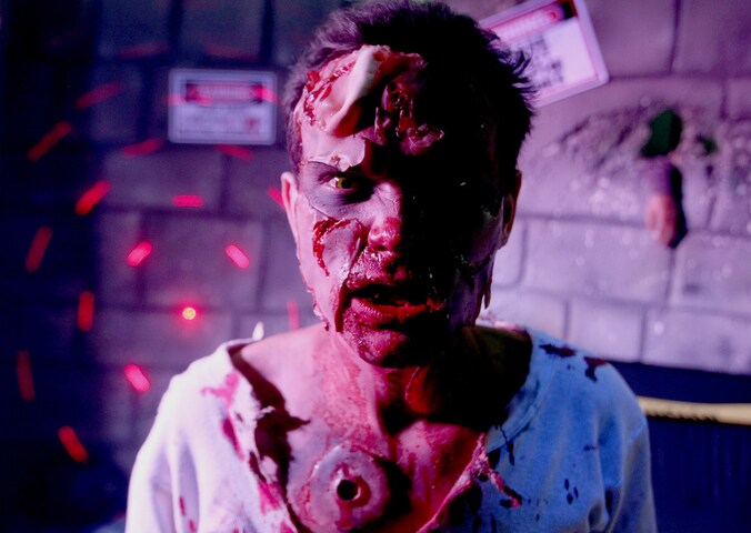 Een verklede deelnemer op het Zombie Fest in het Mexicaanse Monterrey.