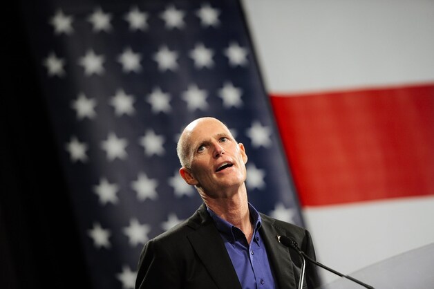 Gouverneur Rick Scott.