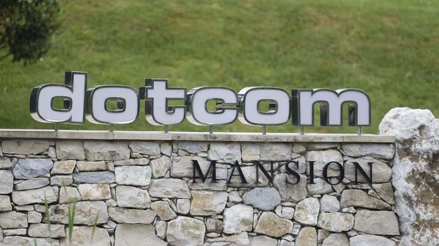 De toegang tot het Dotcom Mansion van MegaUpload-eigenaar Kim Dotcom.