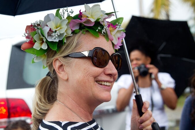 Human Rights Watch roept Hillary Clinton, hier in Rarotonga op de Cookeilanden, op actie te ondernemen.
