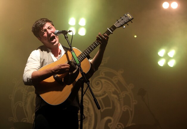 Frontman Marcus Mumford van Mumford &amp; Sons