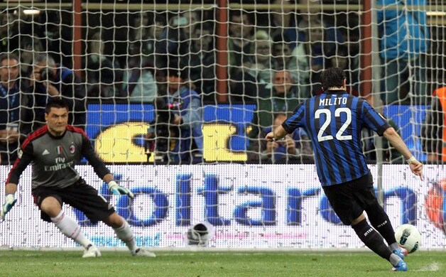 Milito lukte een hattrick, dankzij twee treffers vanop de stip.
