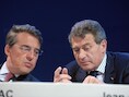 CEO's Alexandre de Juniac en Jean-Cyril Spinetta tijdens de persconferentie vandaag.