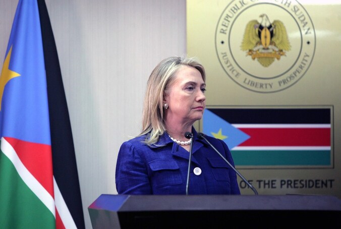 De Amerikaanse minister van Buitenlandse Zaken Hillary Clinton in Zuid-Soedan.