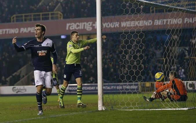 John Marquis viert z'n goal.