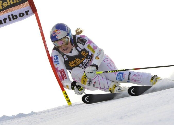 Lindsey Vonn snelde naar de winst.