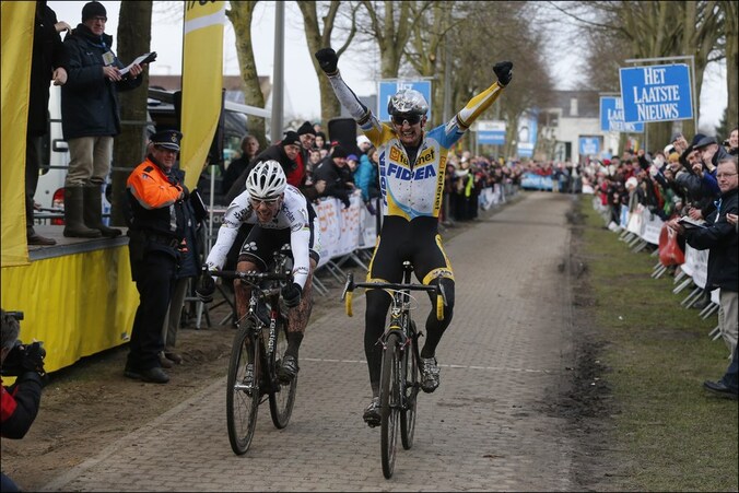Wellens haalde het voor kersvers wereldkampioen Sven Nys.