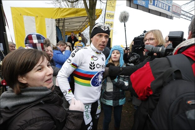 Sven Nys mocht op heel wat belangstelling rekenen.