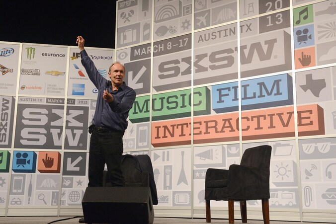 Tim Berners-Lee tijdens zijn toespraak op SXSW.
