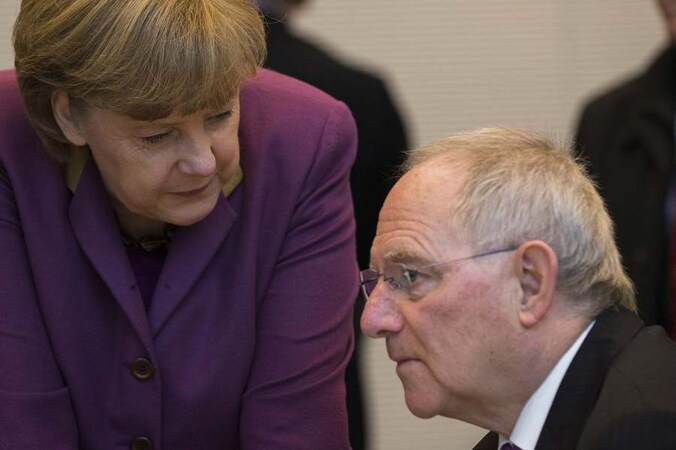 De Duitse Bondskanselier Angela Merkel met haar minister van Financiën Wolfgang Schäuble.