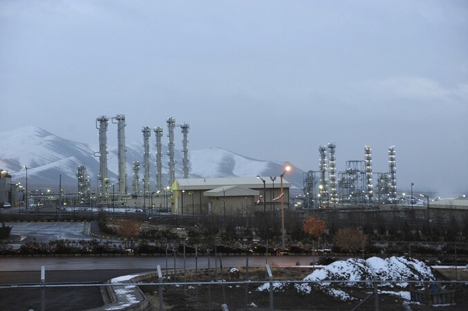 De zwaarwaterreactor bij Arak.