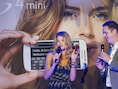 Doutzen Kroes op de lancering van de Samsung Galaxy S4 mini.