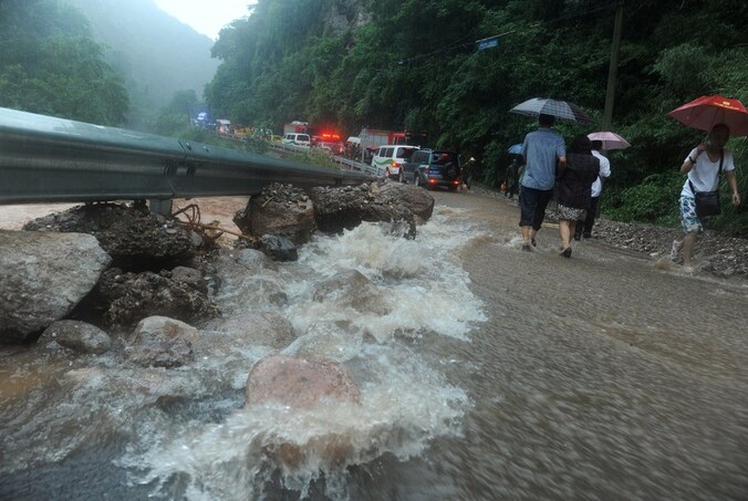 Het Chinese noodweer kostte al aan meer dan 200 mensen het leven.