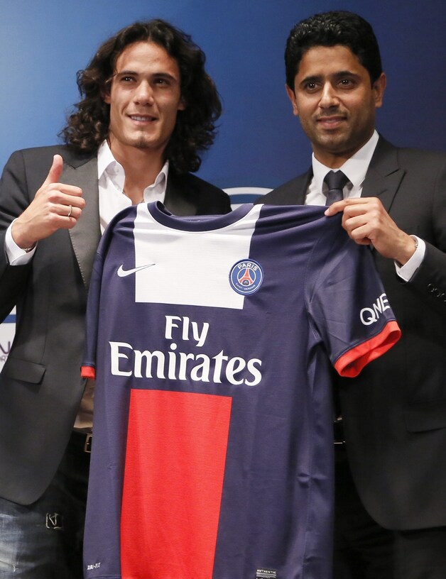 Edison Cavani met het shirt van PSG