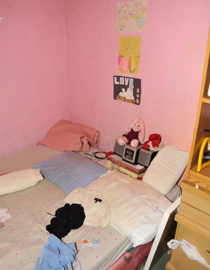 Een kamer in het huis van Castro waar drie vrouwen elf jaar lang gevangen zaten