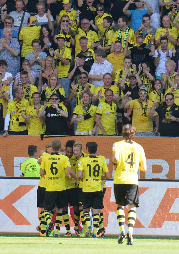 Borussia zet het seizoen uitstekend in met vier goals