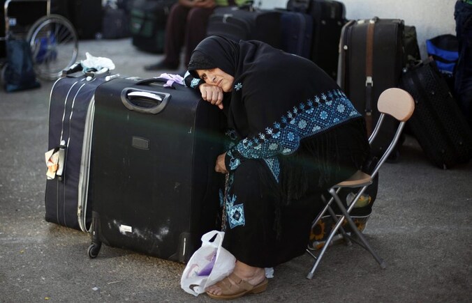 Een Palestijnse wacht bij de grensovergang Rafah.