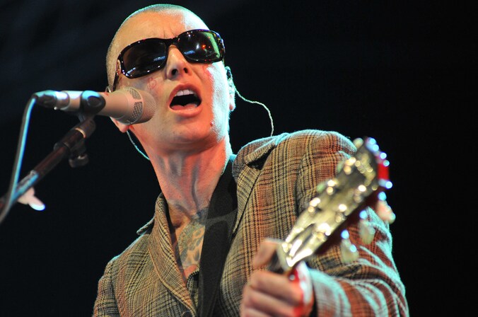 Sinead O'Connor in actie in Newport.
