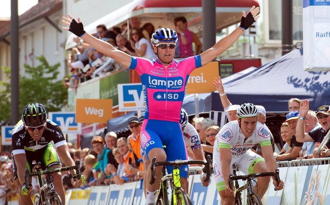 Allesandro Petacchi stopt met onmiddellijke ingang met koersen.