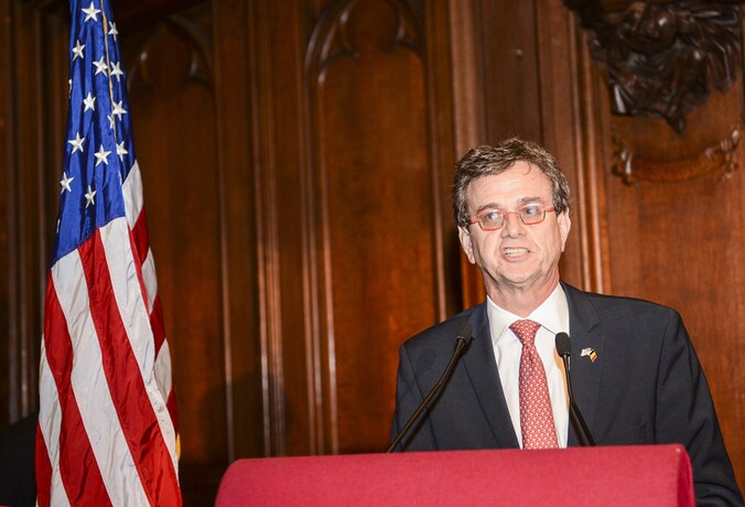 De Amerikaanse ambassadeur Howard Gutman.