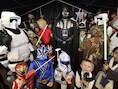 Star Wars-fans verkleden zich in hun favoriete personage tijdens een meeting op 27 april.