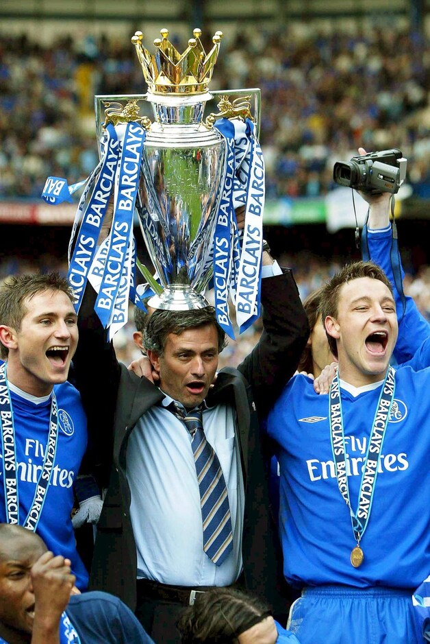 Het wordt wachten op deze José Mourinho voor er een definitieve beslissing volgt